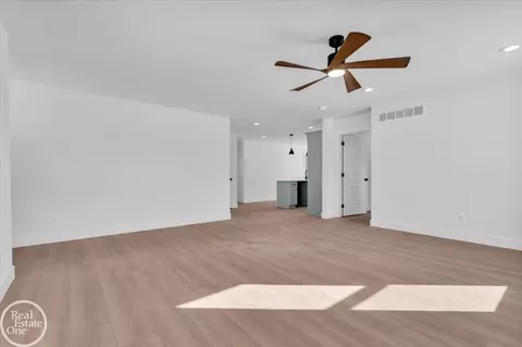 Living - 252 Shelldrake, Saint Clair, MI 48079 photo 4 of 4