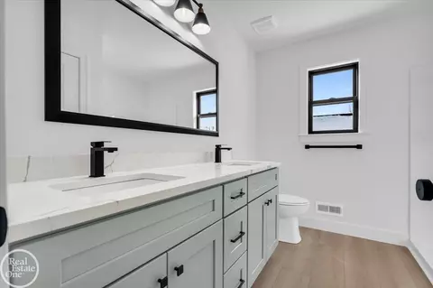Bath - 252 Shelldrake, Saint Clair, MI 48079 photo 1 of 3