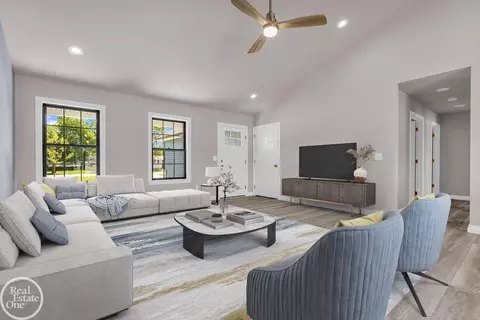 Living - 231 S Carney, Saint Clair, MI 48079 photo 2 of 4