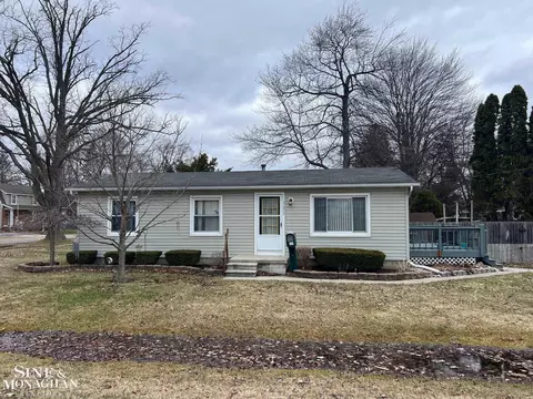 1675 Pennsylvania, Marysville, MI 48040