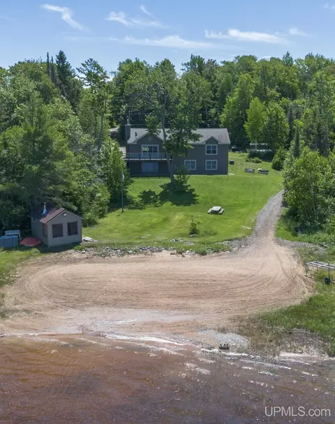1110 Co Rd Ggg, Ishpeming, MI 49849