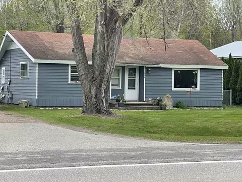 4662 W Isabella, Shepherd, MI 48883
