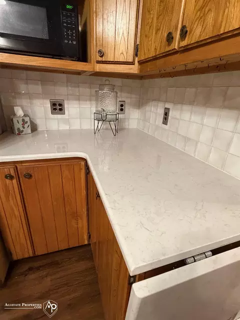 Kitchen - 5501 N State, Davison, MI 48423 photo 4 of 4