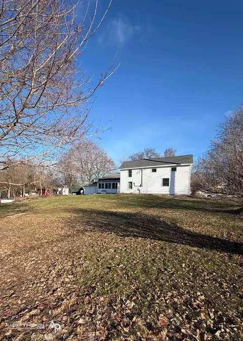 Exterior - 5501 N State, Davison, MI 48423 photo 7 of 11