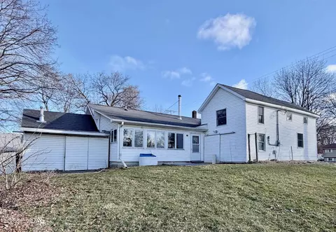 Exterior - 5501 N State, Davison, MI 48423 photo 3 of 11