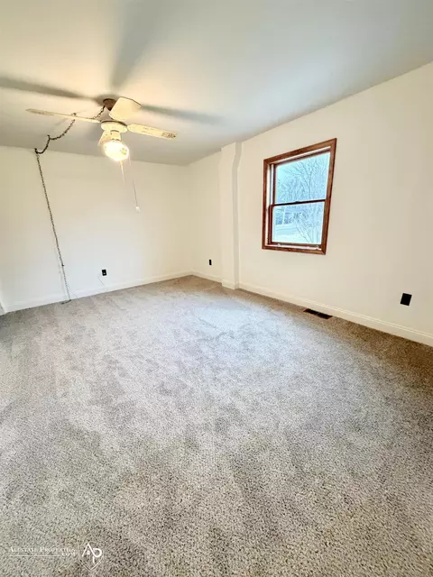 Bedroom - 5501 N State, Davison, MI 48423 photo 2 of 6
