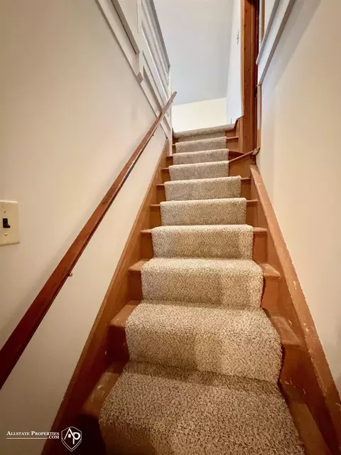 Entry Way - 5501 N State, Davison, MI 48423 photo 1 of 2
