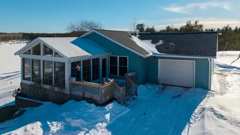 1435 E Martin Lk, Skandia, MI 49885
