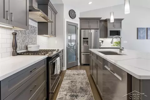Kitchen - 403 Copper Leaf, Midland, MI 48642 photo 2 of 3