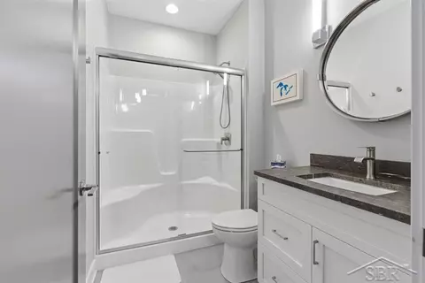 Bath - 403 Copper Leaf, Midland, MI 48642 photo 1 of 3