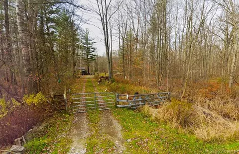 2625 Barth, Kimball, MI 48074