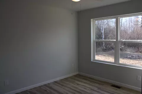 Bedroom - 5367 Kings, Gladwin, MI 48624 photo 5 of 9