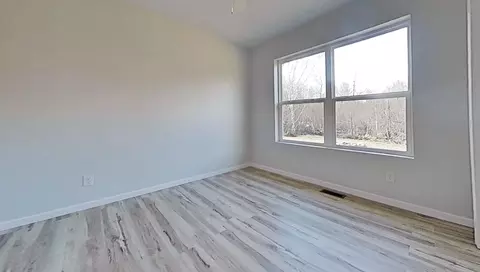 Bedroom - 5367 Kings, Gladwin, MI 48624 photo 8 of 9