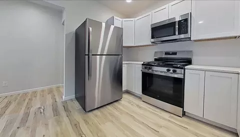 Kitchen - 5367 Kings, Gladwin, MI 48624 photo 3 of 5