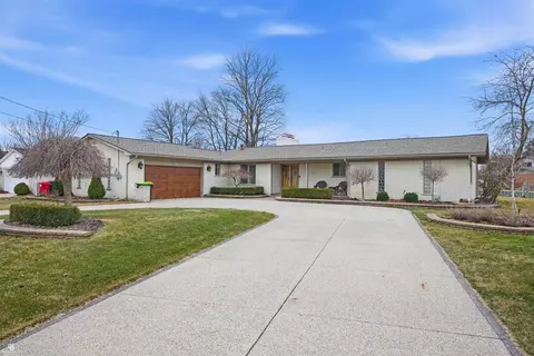 41379 Windmill St, Harrison Township, MI 48045