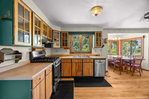 Kitchen - 12932 M26, Eagle Harbor, MI 49950 photo 3 of 5