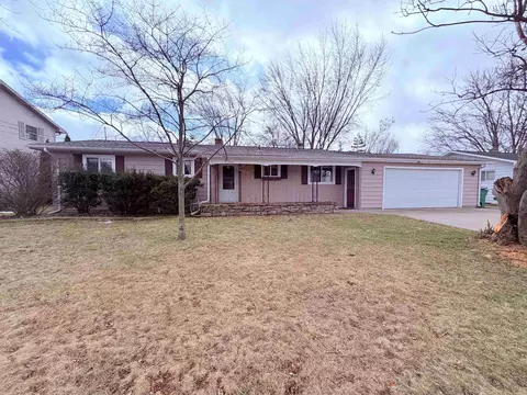 2984 Thunderbird, Bay City, MI 48706