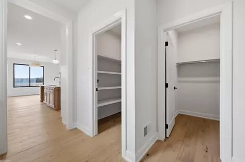 Entry Way - 17492 Gilmore, Armada, MI 48005 photo 3 of 10