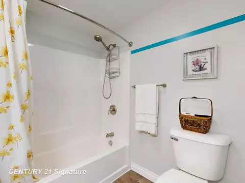 Bath - 9085 Coldwater, Flushing, MI 48433 photo 2 of 3