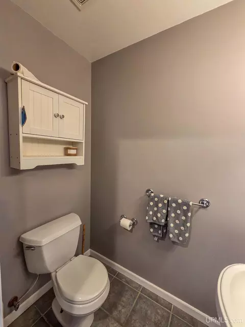 Bath - e9915 Old Indiantown Road, Munising, MI 49862 photo 7 of 9