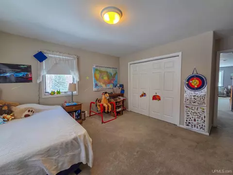 Bedroom - e9915 Old Indiantown Road, Munising, MI 49862 photo 8 of 8
