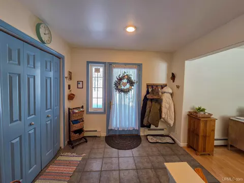 Entry Way - e9915 Old Indiantown Road, Munising, MI 49862 photo 1 of 4