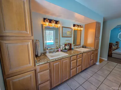 Bath - e9915 Old Indiantown Road, Munising, MI 49862 photo 2 of 9