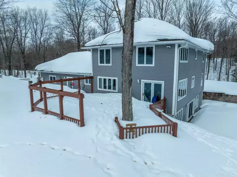 Exterior - e9915 Old Indiantown Road, Munising, MI 49862 photo 3 of 14