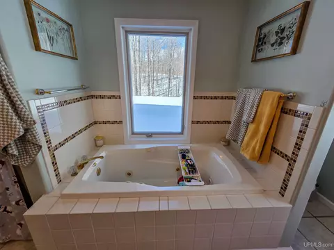 Bath - e9915 Old Indiantown Road, Munising, MI 49862 photo 3 of 9