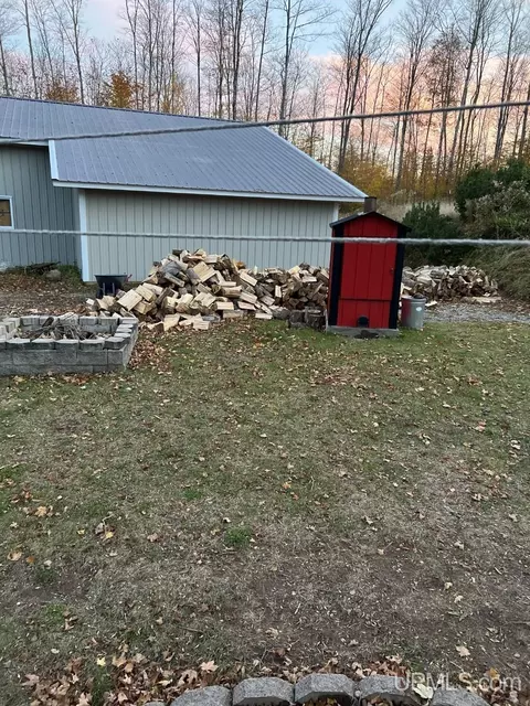 Exterior - e9915 Old Indiantown Road, Munising, MI 49862 photo 11 of 14