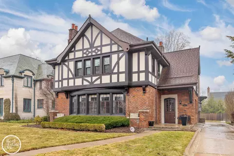 467 University, Grosse Pointe, MI 48230