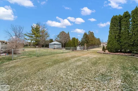 Exterior - 17331 Lorraine, Macomb, MI 48044 photo 5 of 8