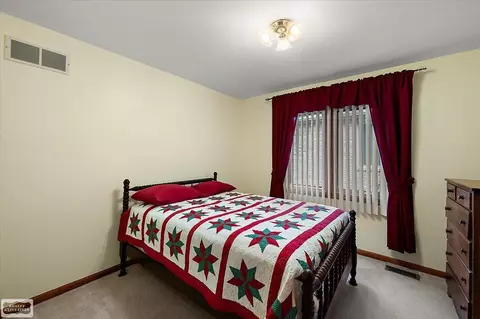 Bedroom - 17331 Lorraine, Macomb, MI 48044 photo 3 of 6