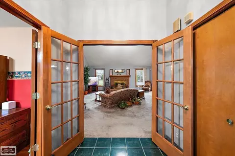 Entry Way - 17331 Lorraine, Macomb, MI 48044 photo 1 of 2
