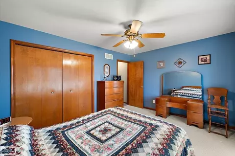 Bedroom - 17331 Lorraine, Macomb, MI 48044 photo 5 of 6
