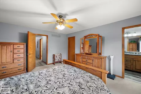 Bedroom - 17331 Lorraine, Macomb, MI 48044 photo 2 of 6