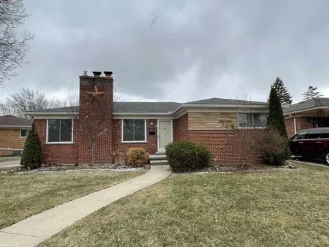 21541 Pallister, Saint Clair Shores, MI 48080