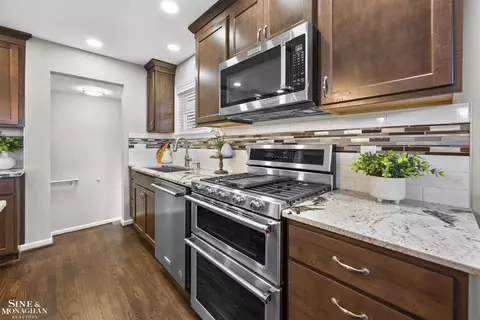 Kitchen - 771 Saint Clair, Grosse Pointe, MI 48230 photo 6 of 6