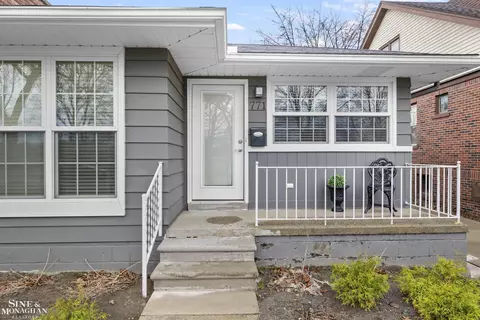 Exterior - 771 Saint Clair, Grosse Pointe, MI 48230 photo 2 of 6