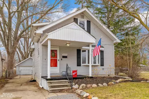 21910 Elizabeth, Saint Clair Shores, MI 48080