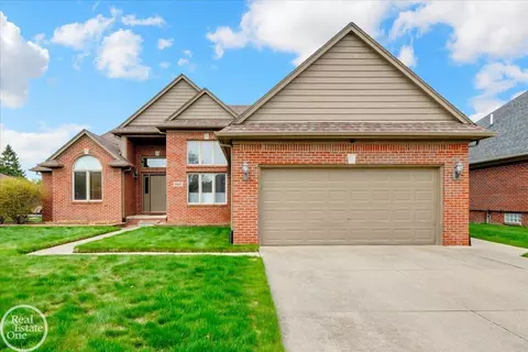 34521 Blue Spruce, New Baltimore, MI 48047