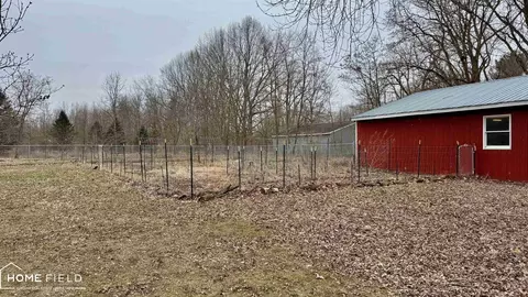 Exterior - 3300 E Lansing, Bancroft, MI 48414 photo 3 of 7