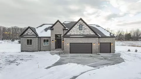 68651 Lake Angela Pointe, Richmond, MI 48062