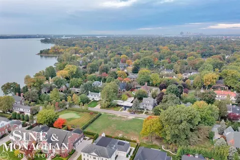 850 Ellair Pl, Grosse Pointe Park, MI 48230