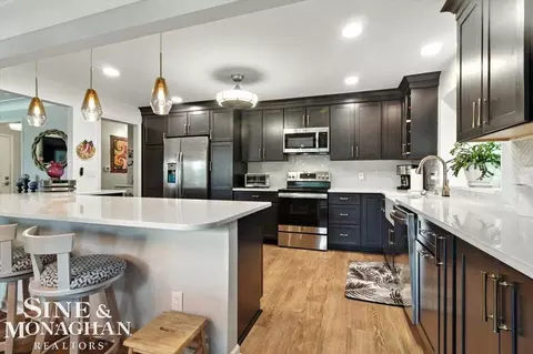Kitchen - 669 N Riverside #4, Saint Clair, MI 48079 photo 2 of 4
