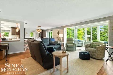 Living - 669 N Riverside #4, Saint Clair, MI 48079 photo 1 of 3