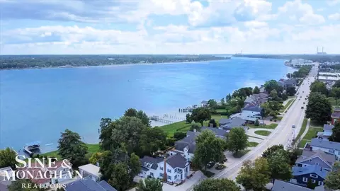 View/Area - 669 N Riverside #4, Saint Clair, MI 48079 photo 6 of 9