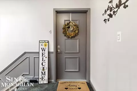 Entry Way - 669 N Riverside #4, Saint Clair, MI 48079 photo 4 of 4