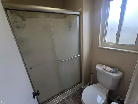 Bath - 620 Carpenter, Flushing, MI 48433 photo 2 of 3
