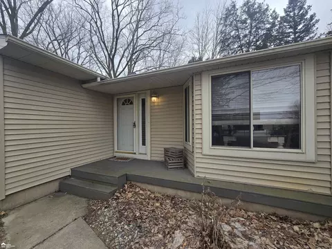 Exterior - 620 Carpenter, Flushing, MI 48433 photo 5 of 7
